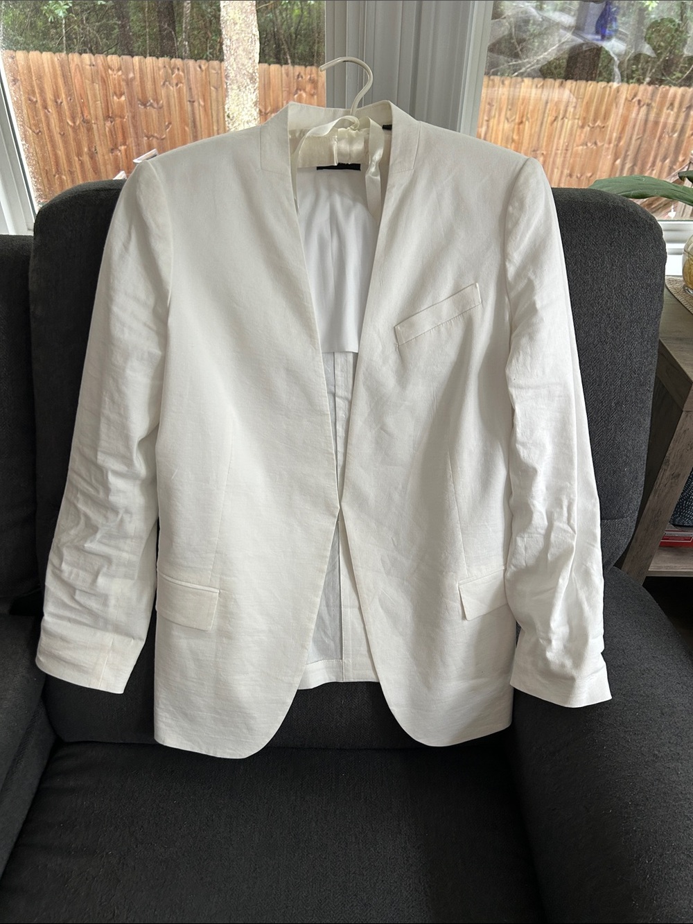 Theory White Open-Front linen blend Blazer, LIKE NEW